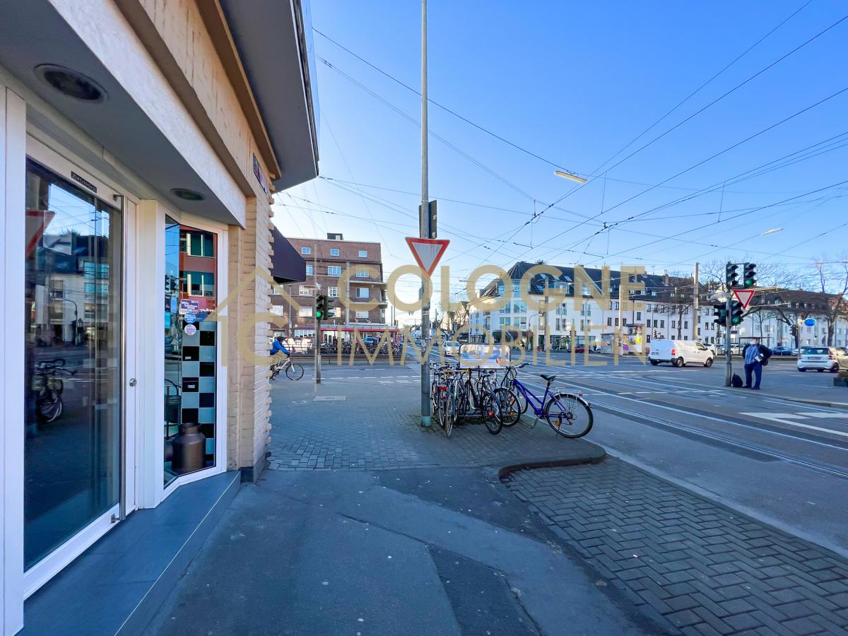 Strassenansicht 2