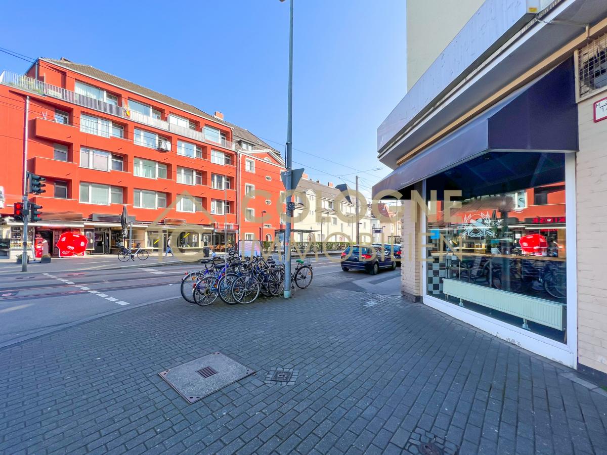 Strassenansicht 1