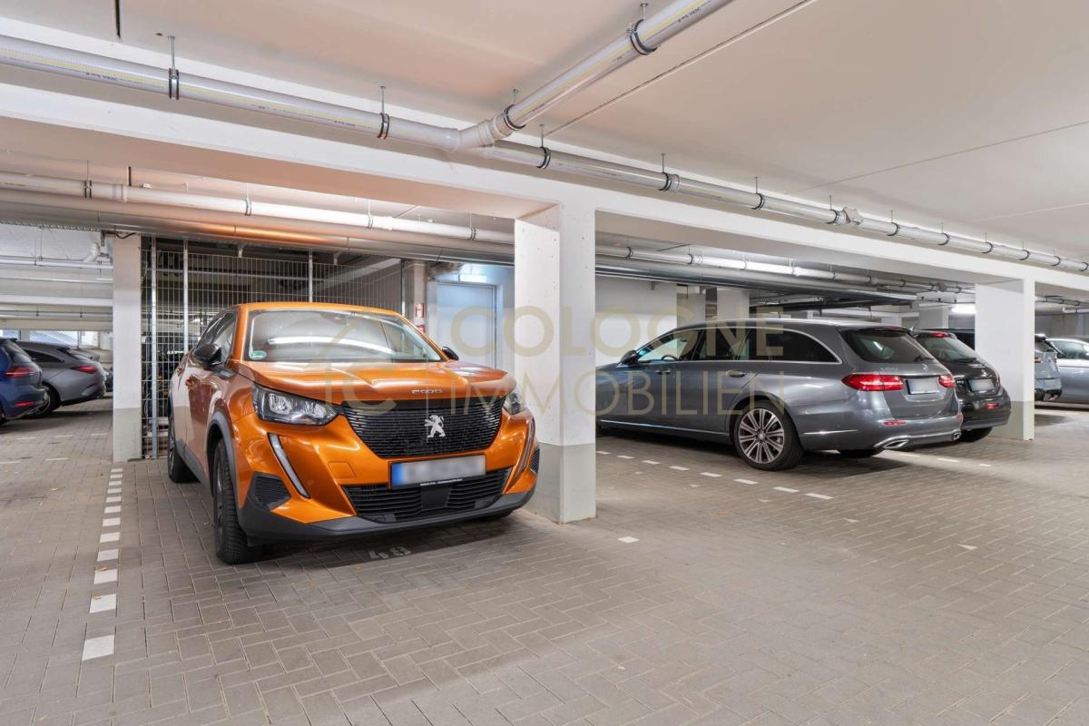 Tiefgaragenstellplatz
