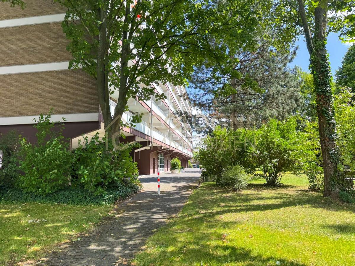 Fußweg zum Gebäude