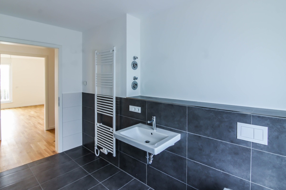 Großes Badezimmer 2