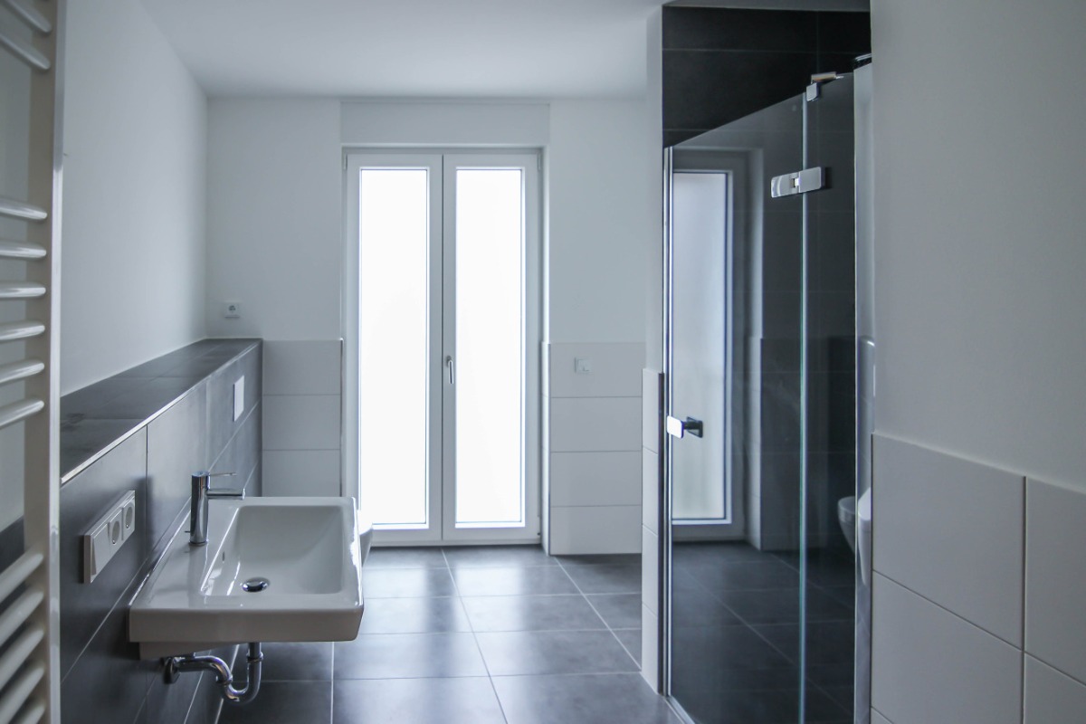 Großes Badezimmer 1