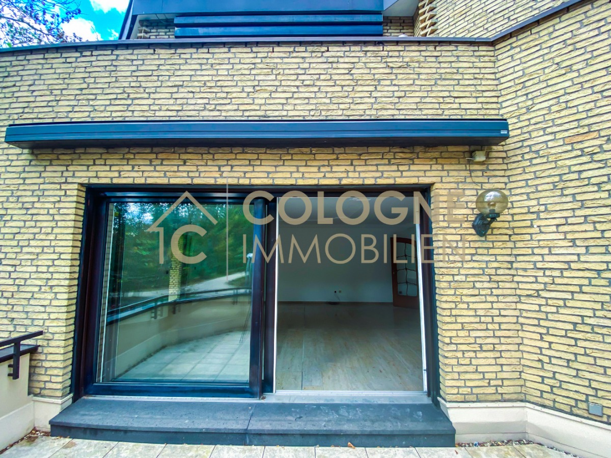 Frontbalkon
