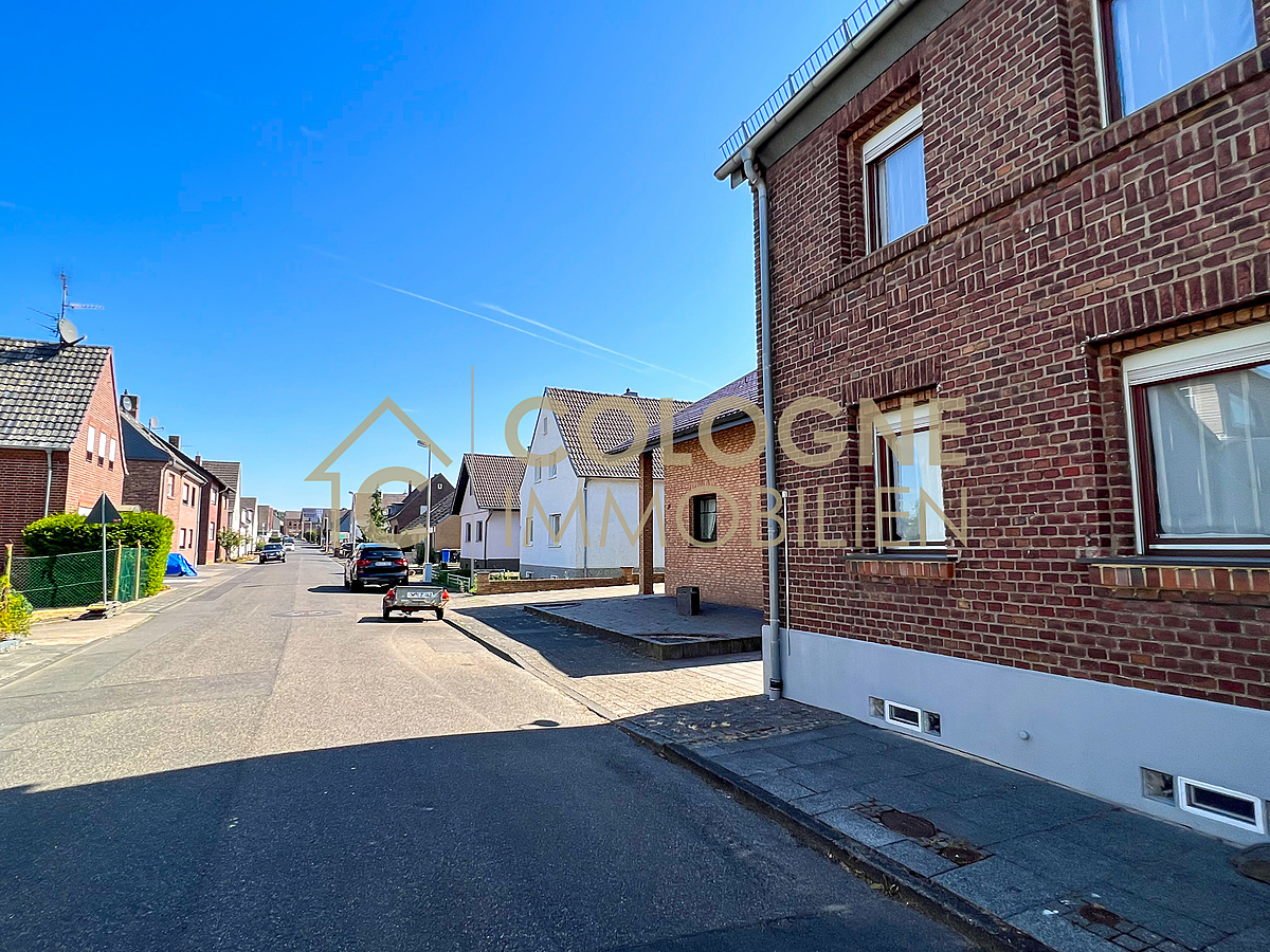 Straßenansicht