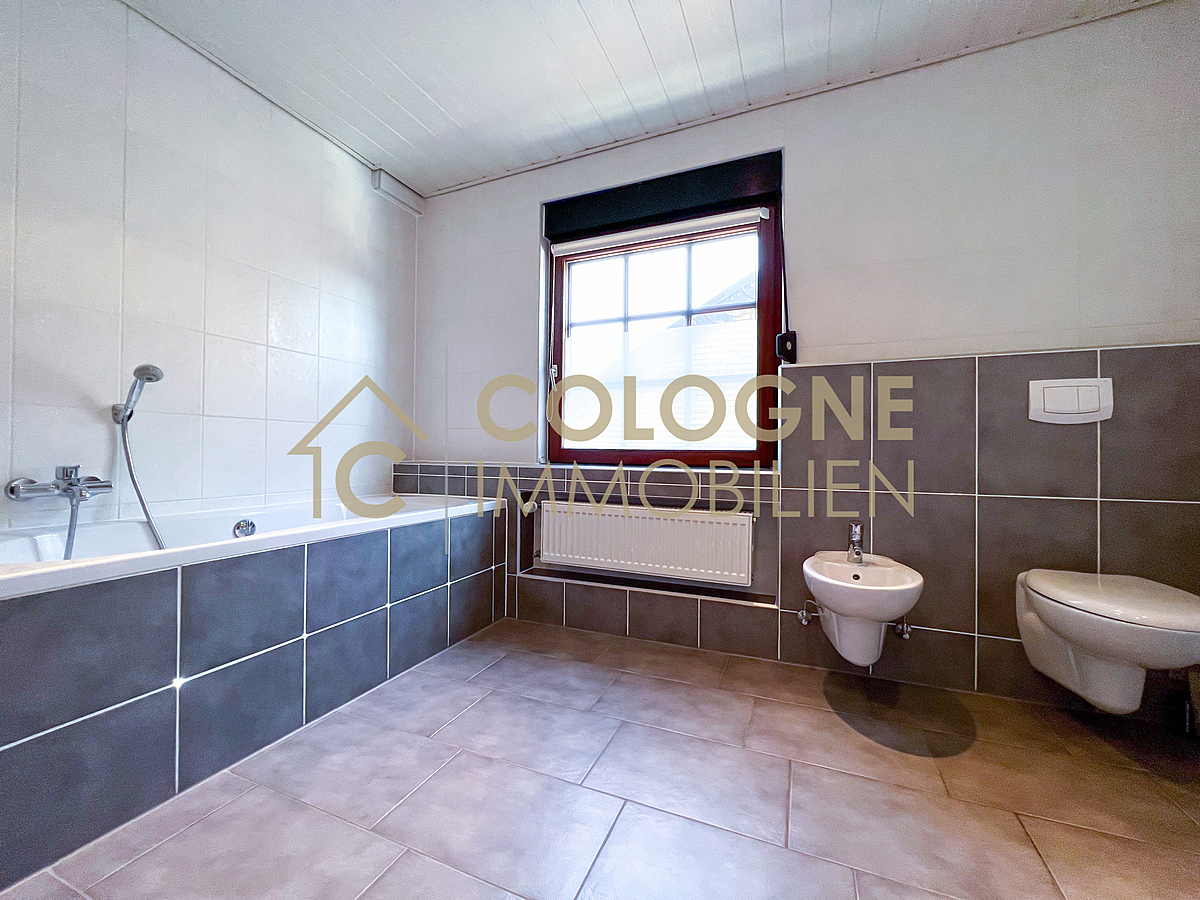 OG: Badezimmer Dusche/Wanne