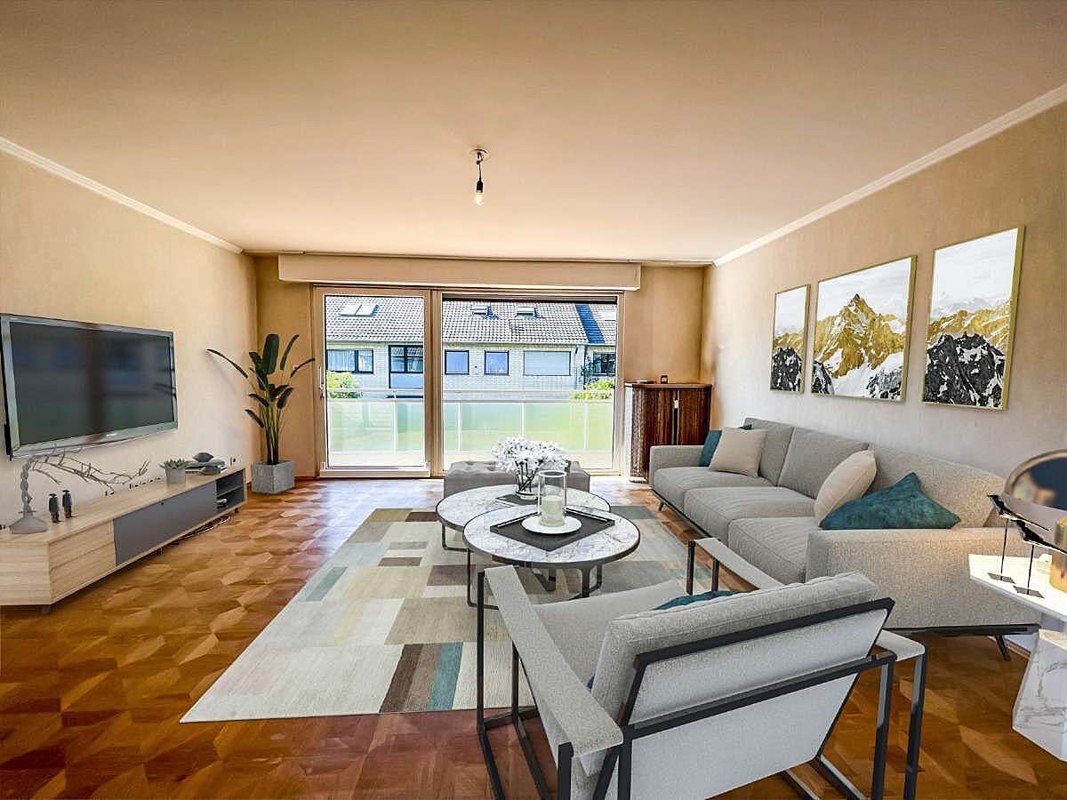 OG: Wohn- und Esszimmer mit...