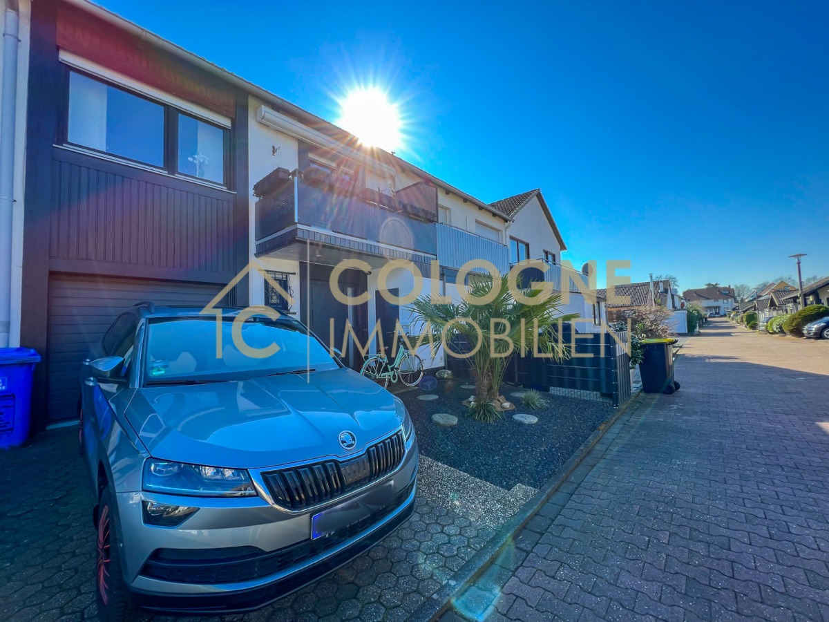 mit Garage und Stellplatz