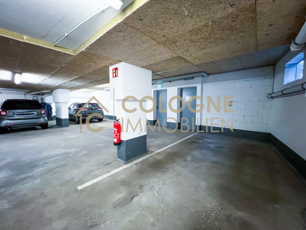 Tiefgaragenstellplatz