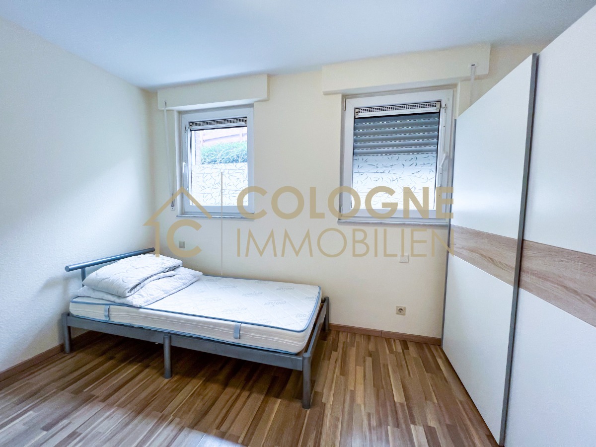 UG: Schlafzimmer