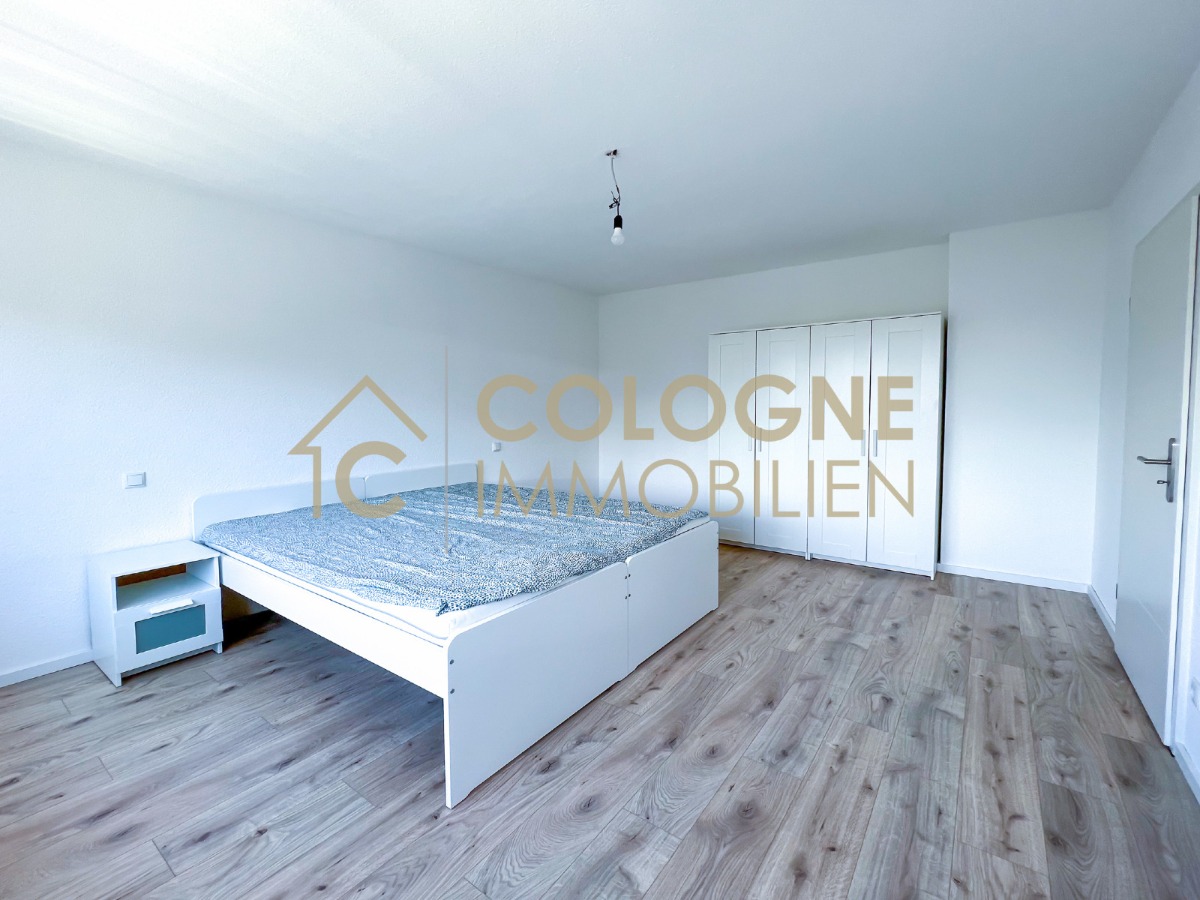 Großes Schlafzimmer